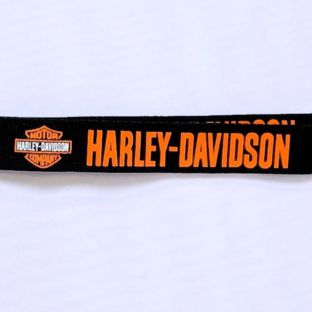 ✨3/$21~Lanyards, Wrist straps, Zipper pulls, Cell charms, Broochs, Necklaces